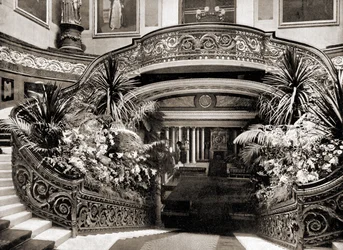 Die große Treppe im Buckingham Palast, London, 1890